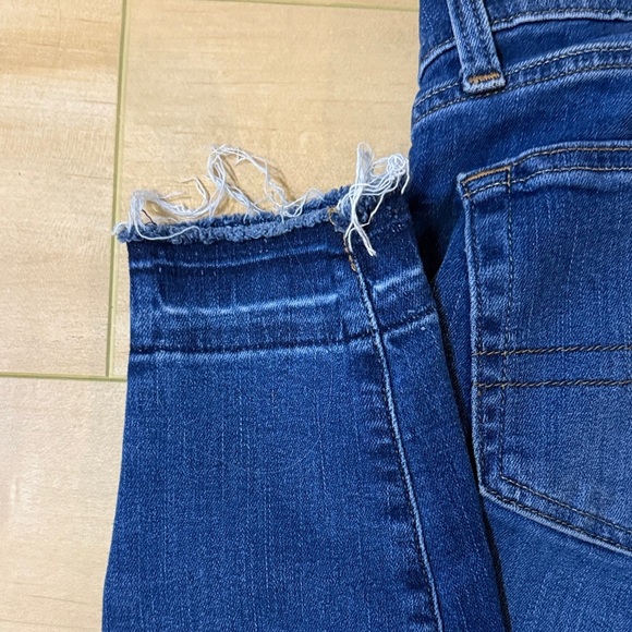 Tommy Hilfiger Blue Skinny Jeans with Red and White Patch - Picture 8 of 9